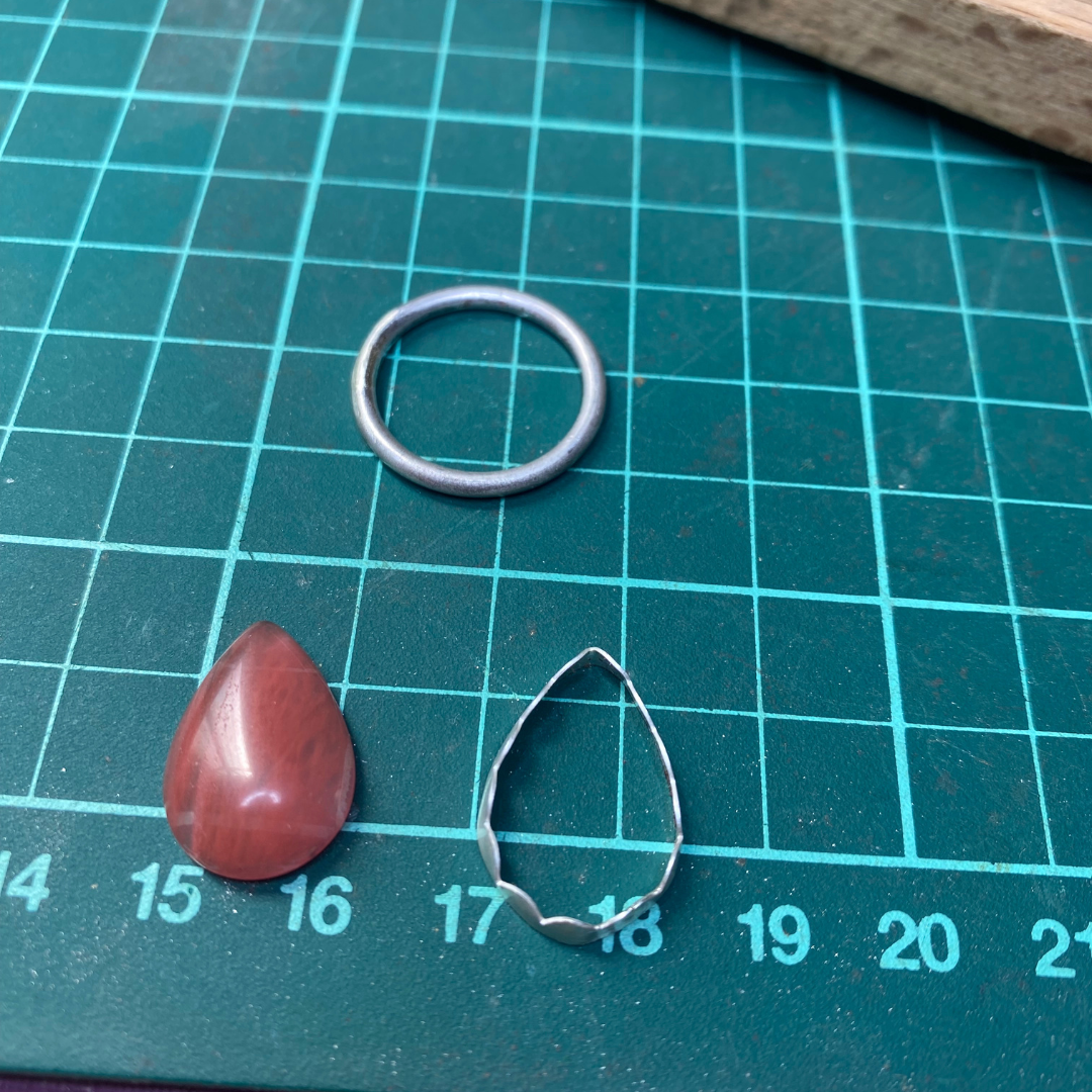 ANILLO PLATA LEYY PIEDRA NATURAL
