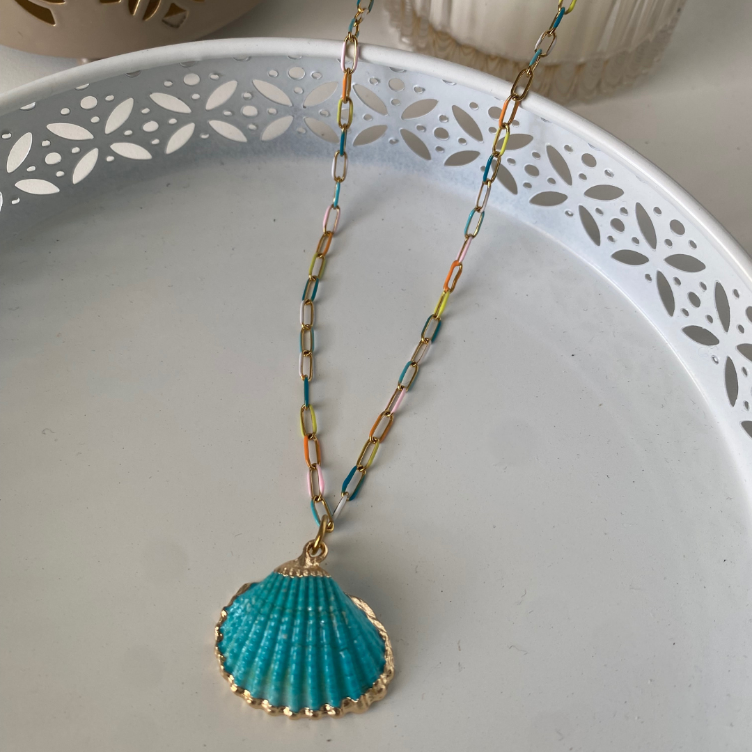 COLLAR CONCHA AZUL ACERO