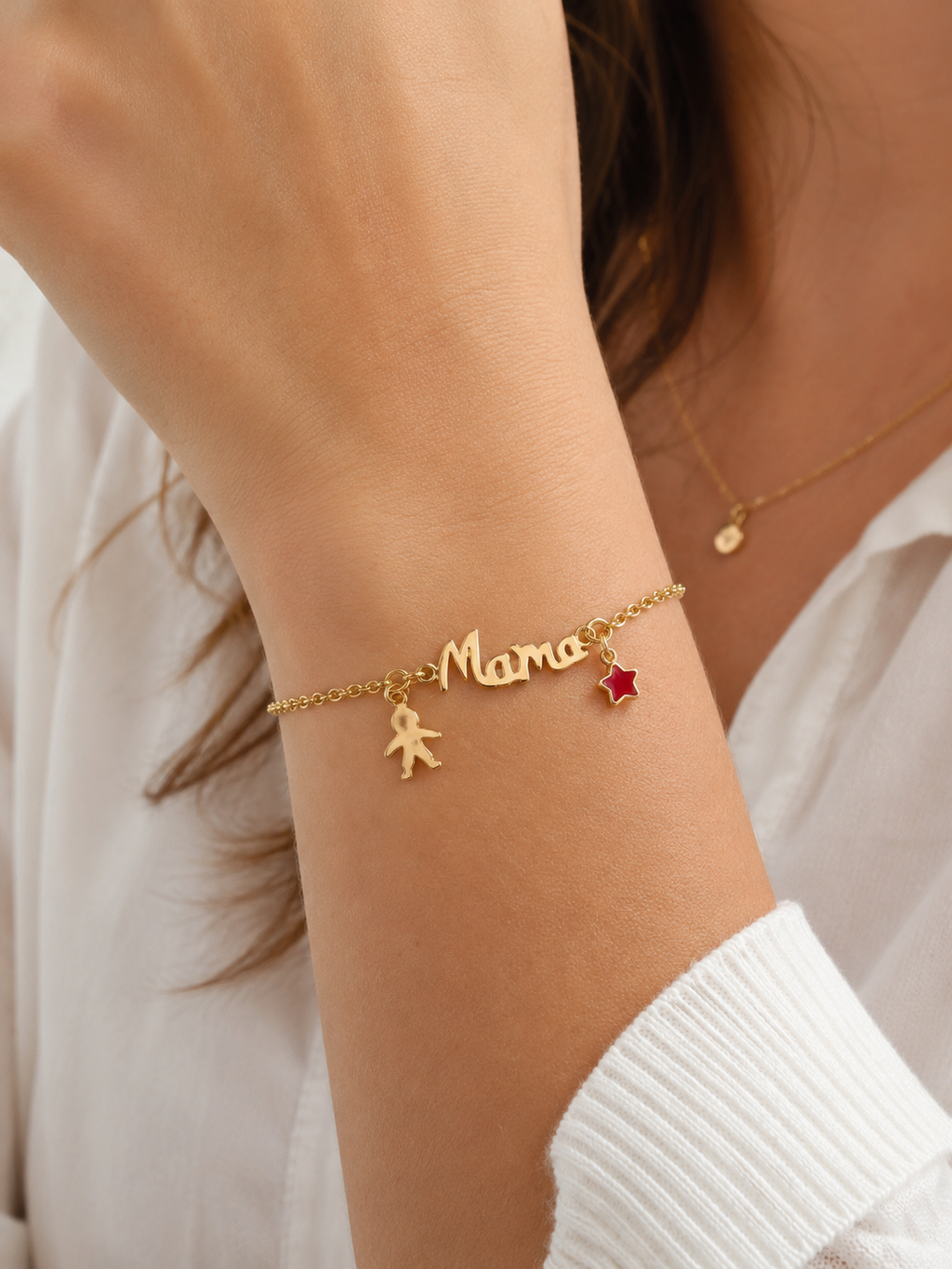 Pulsera Mamá Personalizada con Siluetas y Estrella de Circonita – Plata de Ley 925 Chapada en Oro