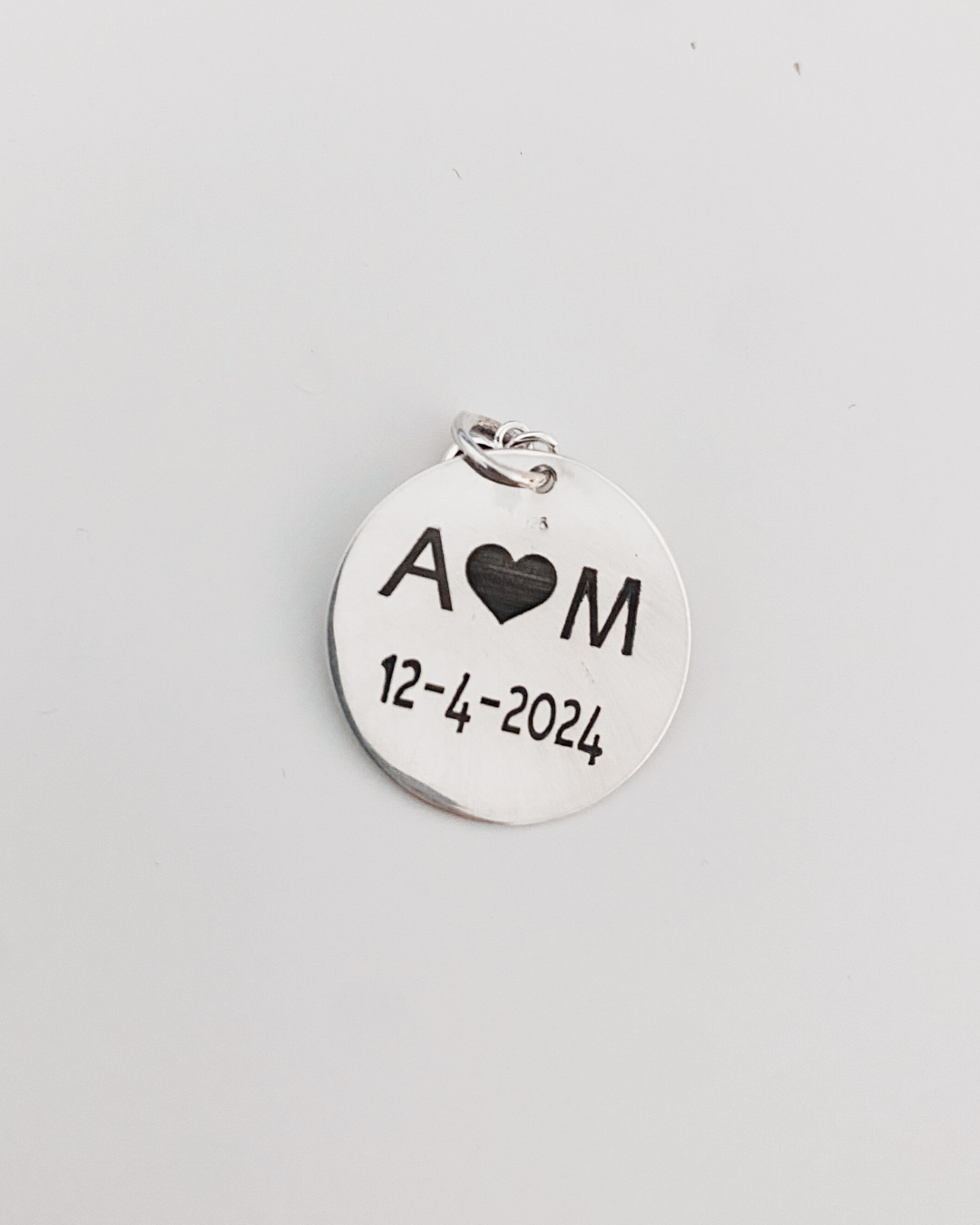CHARM BASE 20MM PLATA LEY