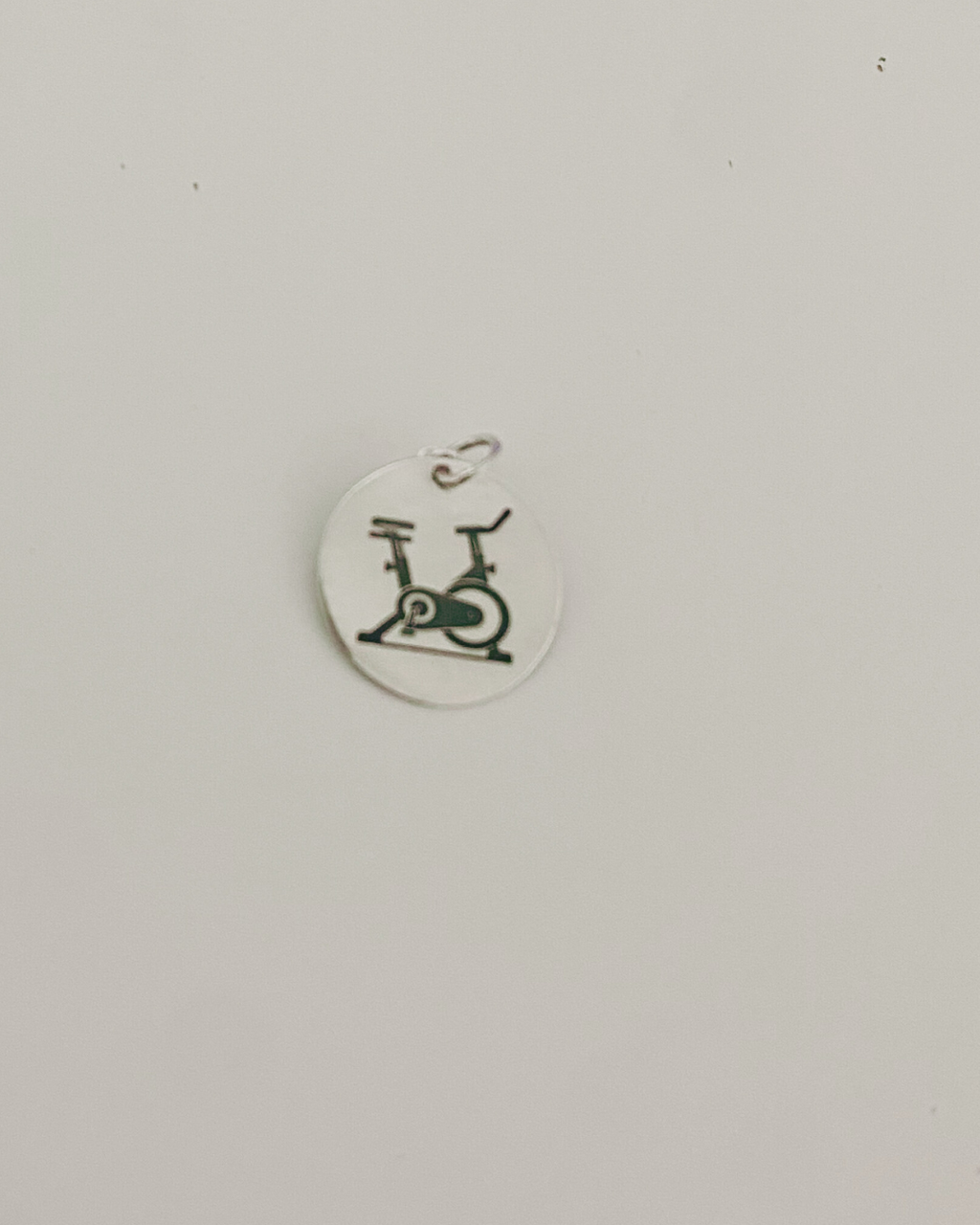 CHARM BASE 20MM PLATA LEY