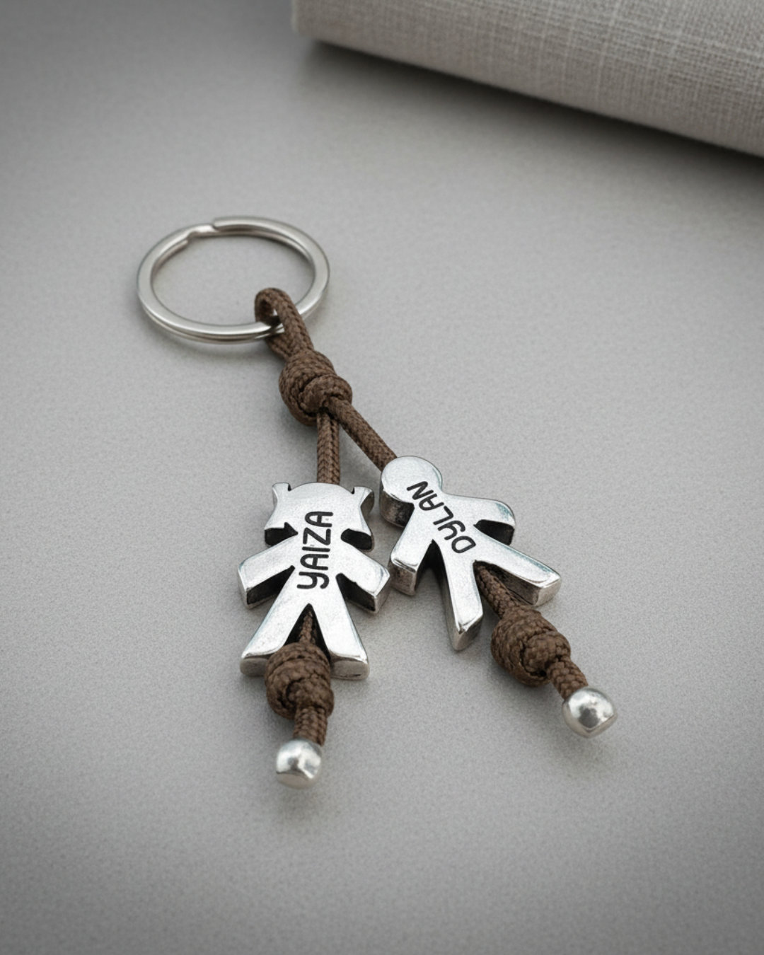 LLAVERO SILUETA BAÑO PLATA