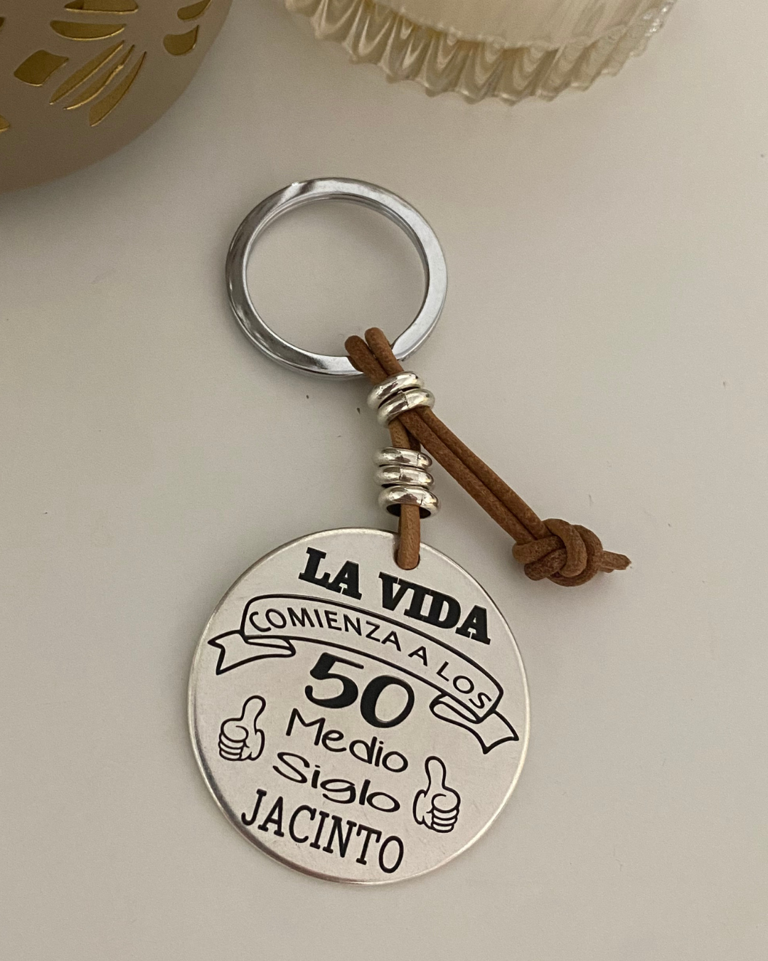 LLAVERO REDONDO BAÑO PLATA