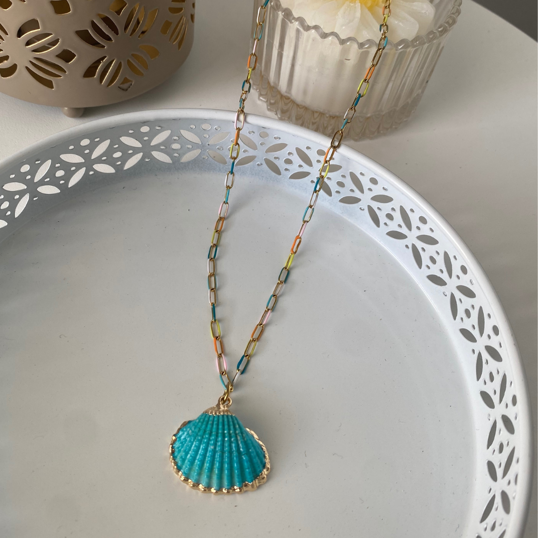 COLLAR CONCHA AZUL ACERO