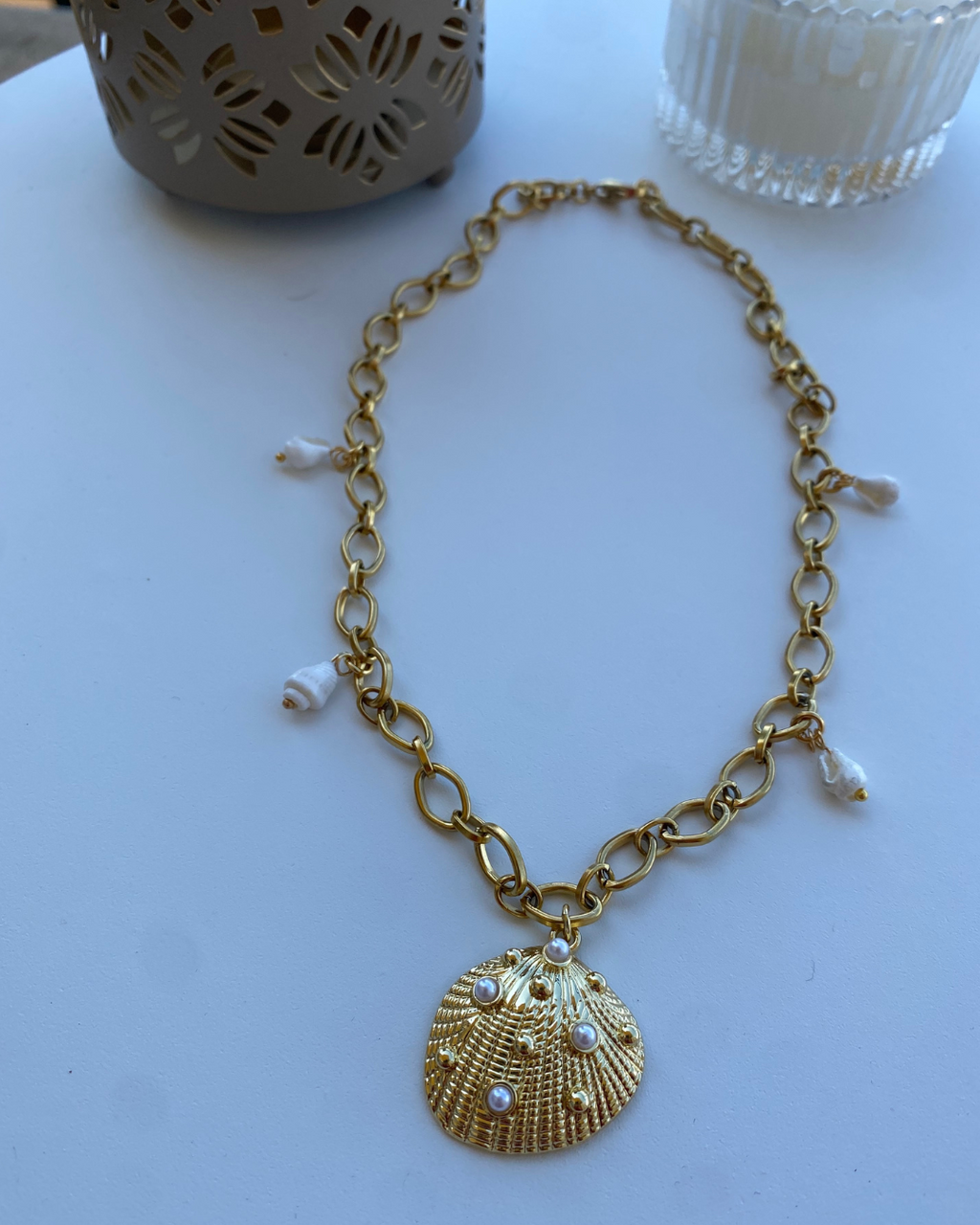 COLLAR CONCHA-PERLAS ACERO